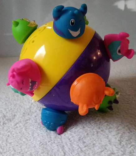 Spin master chuckle - spin,
